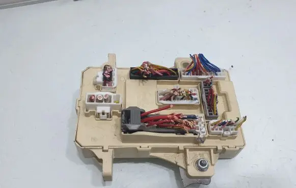 KIA Ceed Fuse module 919501H54010