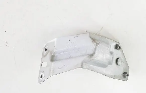 Seat Altea Fender mounting bracket 5P0821136-sea 5p0821136