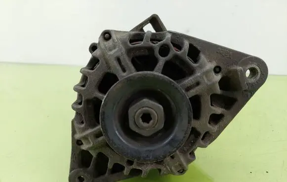 Hyundai Getz Generator/alternator 3730022650