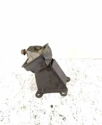Ford Transit Engine mounting bracket 013402