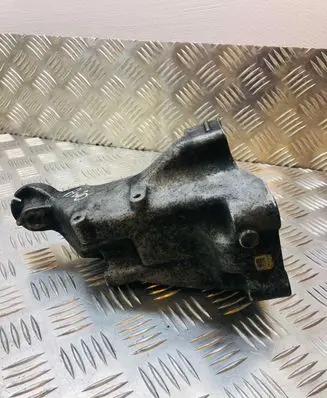 Mercedes-Benz E W212 Engine mounting bracket A6512233504