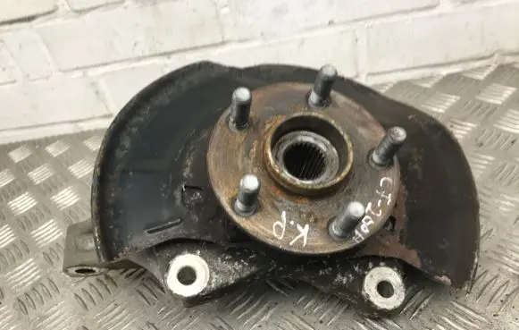 Lexus CT 200H Front wheel hub
