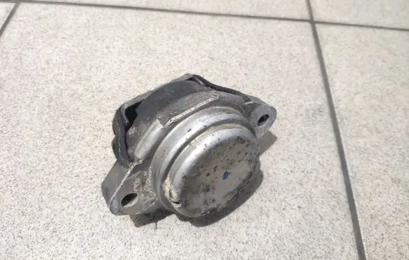 Volkswagen Phaeton Gearbox mount 3D0399151AF