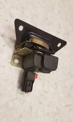 Jeep Grand Cherokee (WJ) Tailgate window lock/catch/latch 87912K