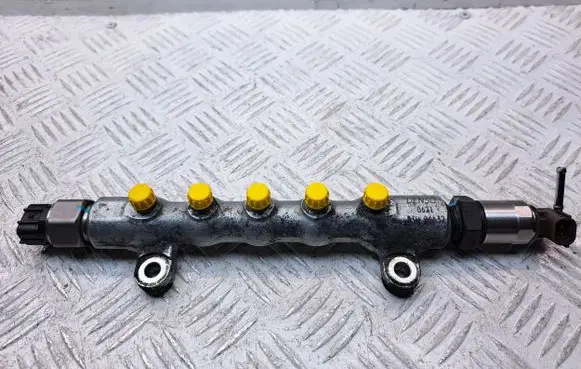 Toyota Avensis T250 Fuel main line pipe 238100R020 8945860010