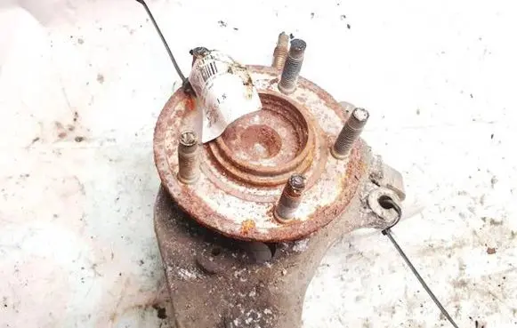 Jaguar S-Type Front wheel hub
