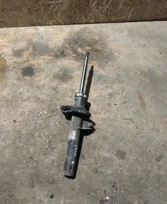 Volkswagen Jetta VI Front shock absorber/damper 