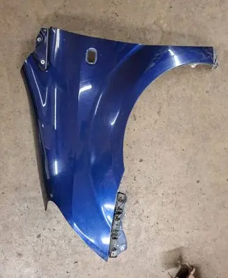 Toyota Corolla Verso AR10 Fender