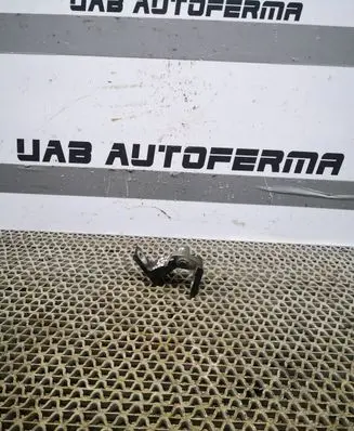 Seat Ibiza IV (6J,6P) Front door upper hinge 8K0831402J