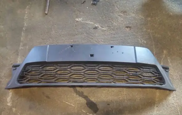 Dacia Logan II Front bumper lower grill 622541693R