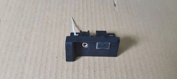 Volvo XC60 USB socket connector 8M5T 19A164