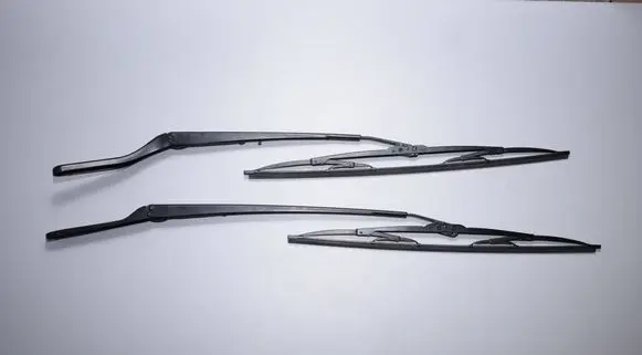BMW X5 E53 Windshield/front glass wiper blade 7075612 8245372