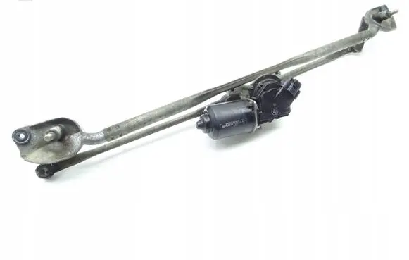 Chrysler 300 - 300C Front wiper linkage and motor 04805716AA