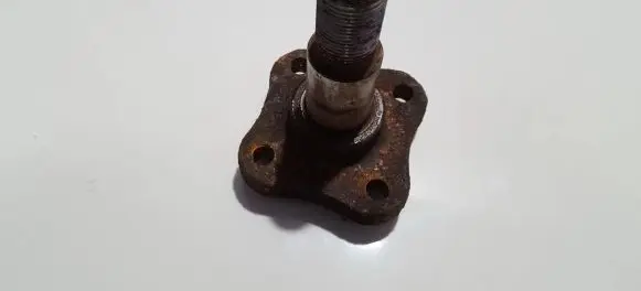 Renault Clio III Stub axle 