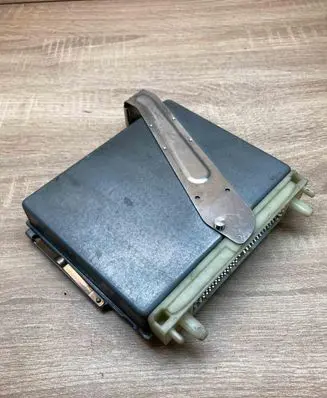 Volvo V70 Engine control unit/module ECU P01270297 0281001592
