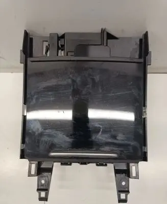 Cup holder front