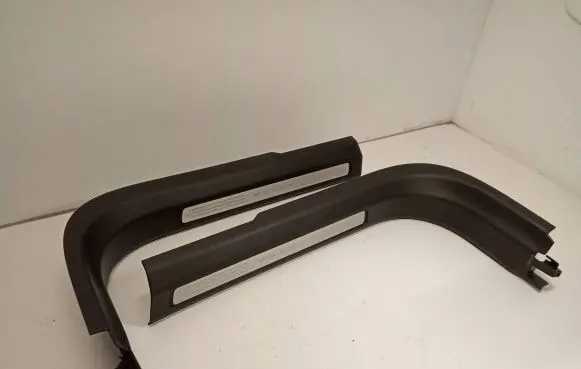 Volvo XC60 Front sill trim cover BQ2FA 3144801 31448015