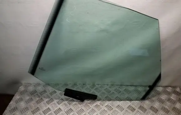 Audi 80 90 S2 B4 Rear door window glass 