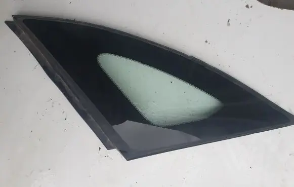Mazda CX-3 Front triangle window/glass 