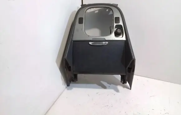 Suzuki Grand Vitara I Gear shifter surround trim plastic
