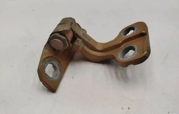 Land Rover Freelander 2 - LR2 Front door upper hinge