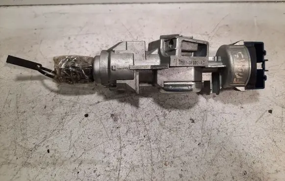 Ford Focus Ignition lock 3M513F880AC