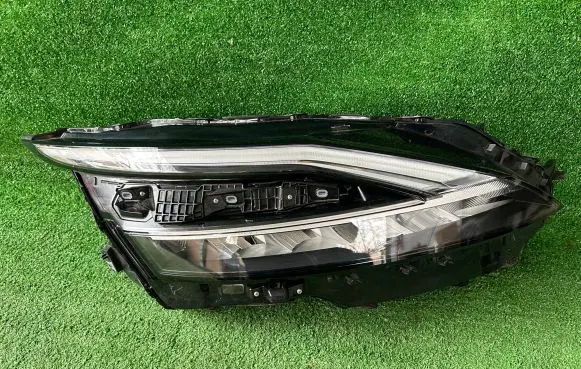 Nissan Qashqai J12 Headlight/headlamp