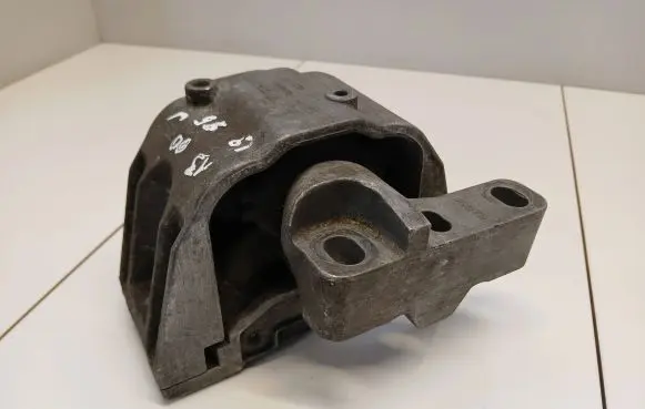 Audi A3 S3 8L Engine mount bracket 1J0199262