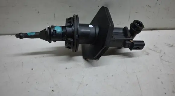 Mazda 3 II Clutch master cylinder KE6041400B
