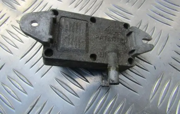 Ford Mondeo MK I Air pressure sensor 93BB9J460AA 93BB-9J460-AA