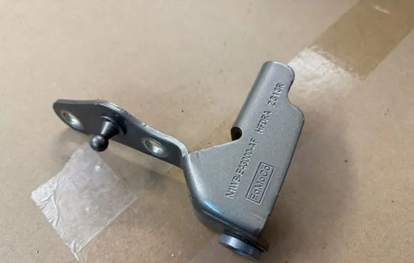 Volkswagen Amarok II Tailgate hinge N1WBE43000AF