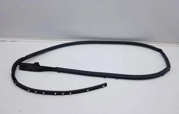 Renault Clio V Rubber seal front door (on door) 808311727R