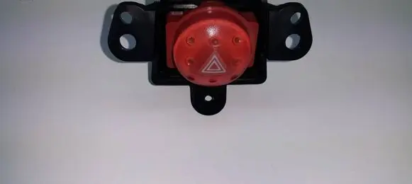 Nissan Almera Tino Hazard light switch 06016