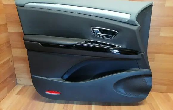 Renault Espace V (RFC) Front door card panel trim 809017090R 4220098 V20KFC00259232494