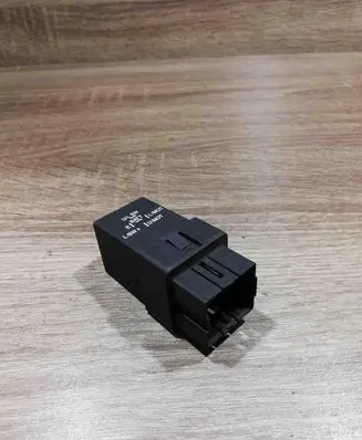 Mitsubishi Carisma Other relay MB954185