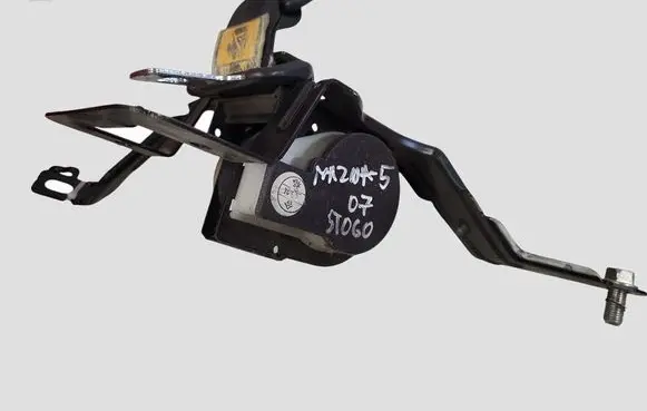Mazda 5 Middle seatbelt (rear)