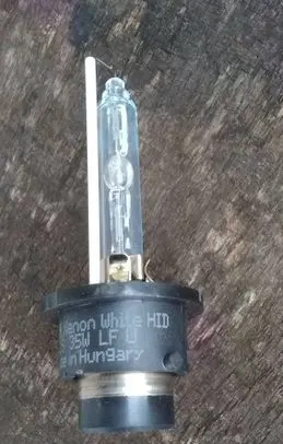 Renault Megane II Xenon bulb 