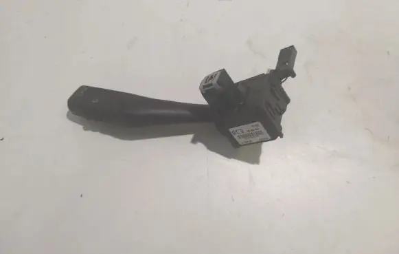 Skoda Octavia Mk2 (1Z) Wiper control stalk 1K0953519