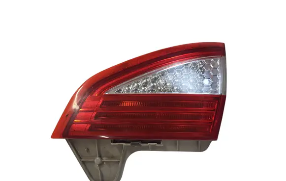 Ford Mondeo MK IV Tailgate rear/tail lights 7S7113A602