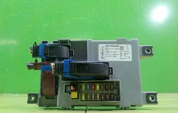 Ford Ka Fuse box set AM433RX BEZPIECZNIKOW