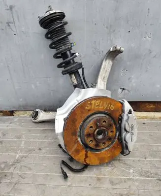 Alfa Romeo Stelvio Front wheel hub spindle knuckle 505708840