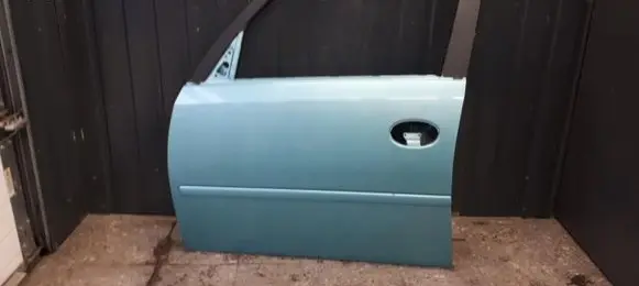 Opel Agila A Front door