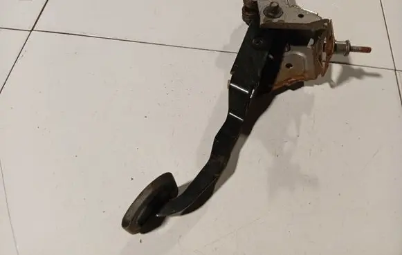 Mazda 6 Brake pedal 