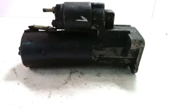 Volkswagen PASSAT B5.5 Starter motor 068911024H 0001124020