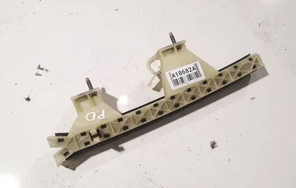 Citroen C4 I Picasso Front bumper mounting bracket 