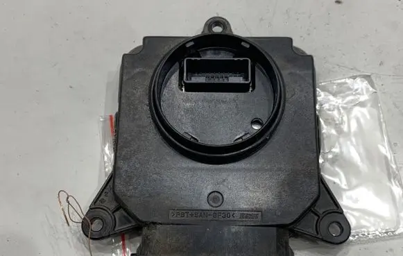 Lexus NX Voltage converter/converter module 89908-78100