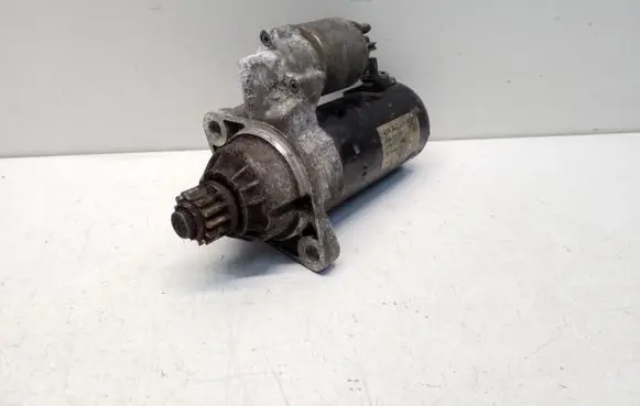 Volkswagen PASSAT B7 Starter motor 0001153009 02M911024C