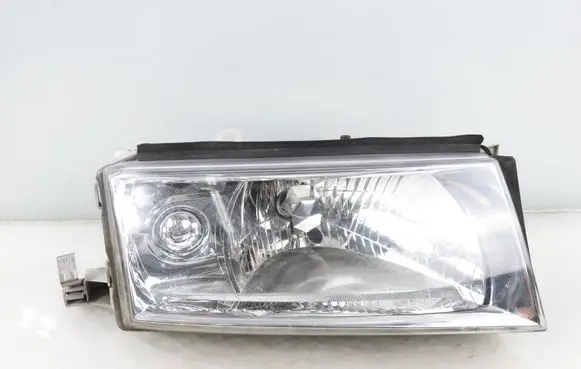 Skoda Octavia Mk1 (1U) Headlight/headlamp