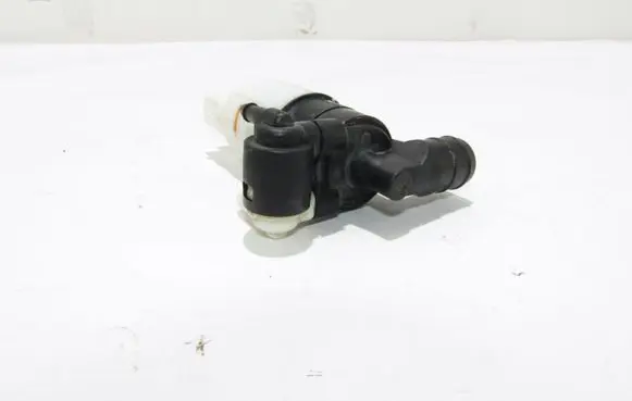 Renault Megane II Windscreen/windshield washer pump 8200067015