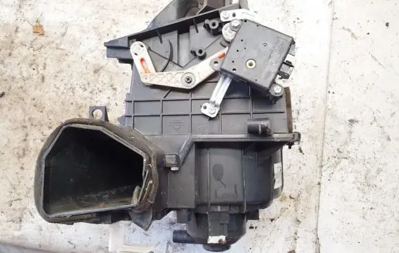Interior heater climate box assembly